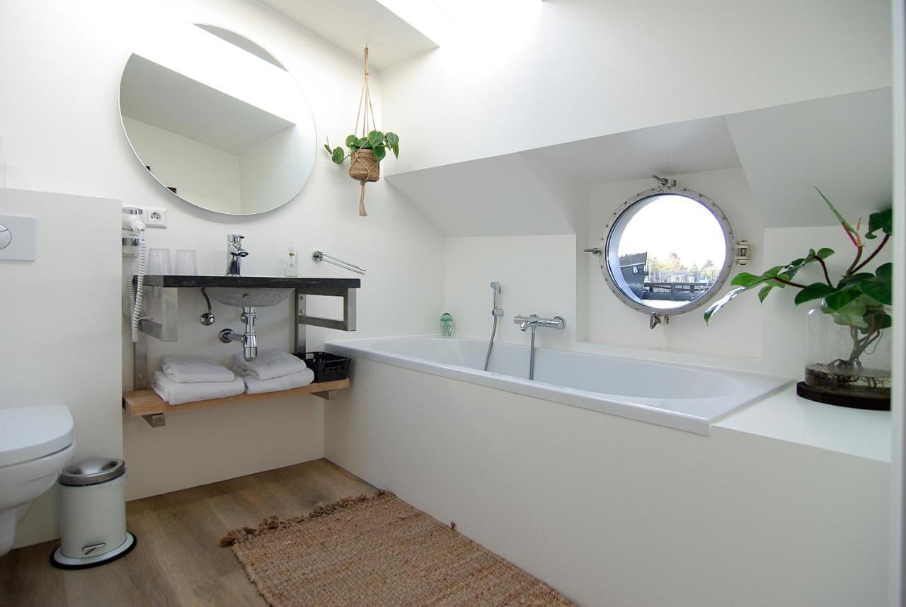 Eco Houseboat Hotell Amsterdam Exteriör bild